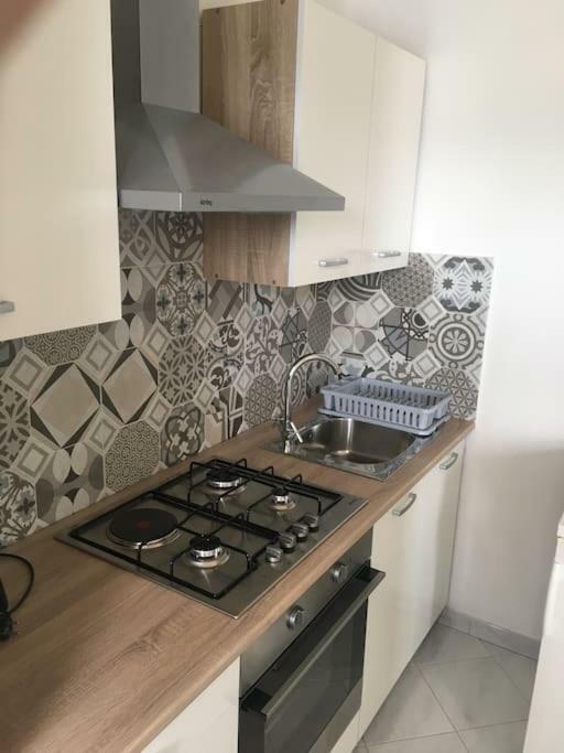 Nela Apartment Rabac Esterno foto