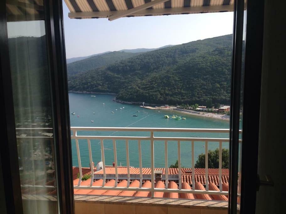 Nela Apartment Rabac Esterno foto
